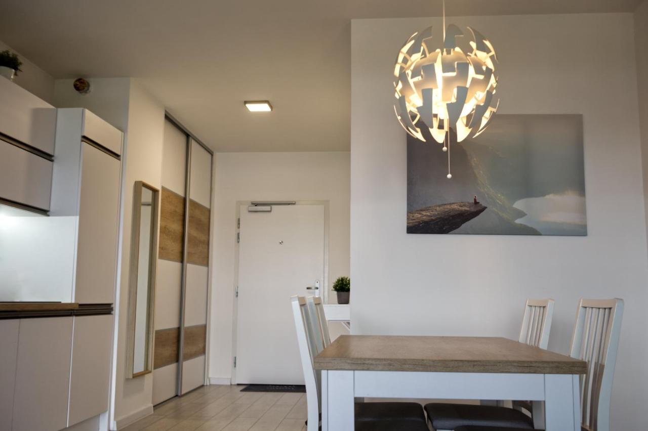 New 1 Bdr, W/Private Parking Apartamento Bratislava Exterior foto