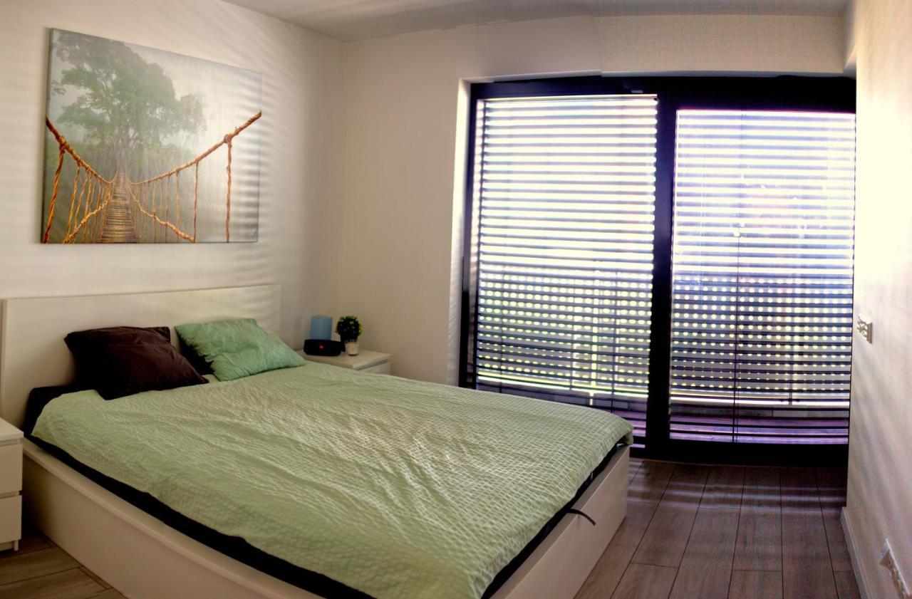 New 1 Bdr, W/Private Parking Apartamento Bratislava Exterior foto